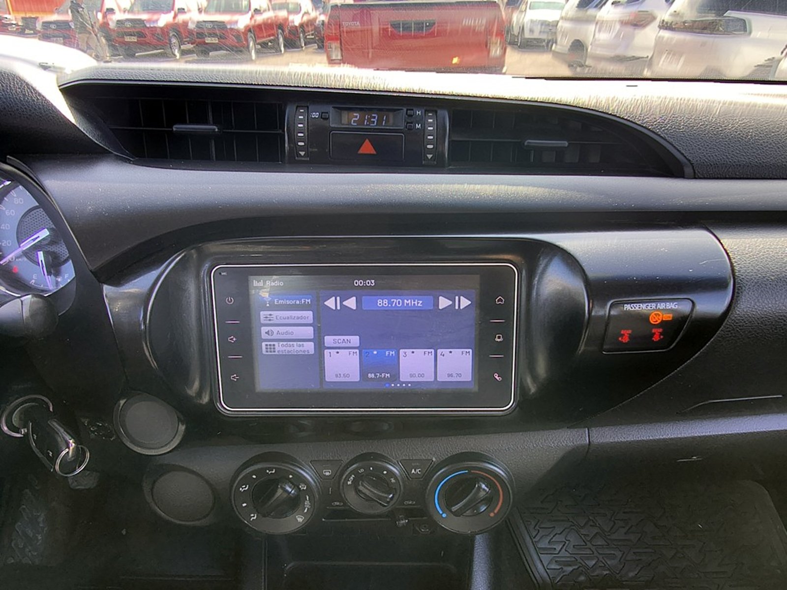 Toyota HILUX HILUX TSS 2.4 Diesel 4X2 T/M 2022 - Imagen 17 de 20