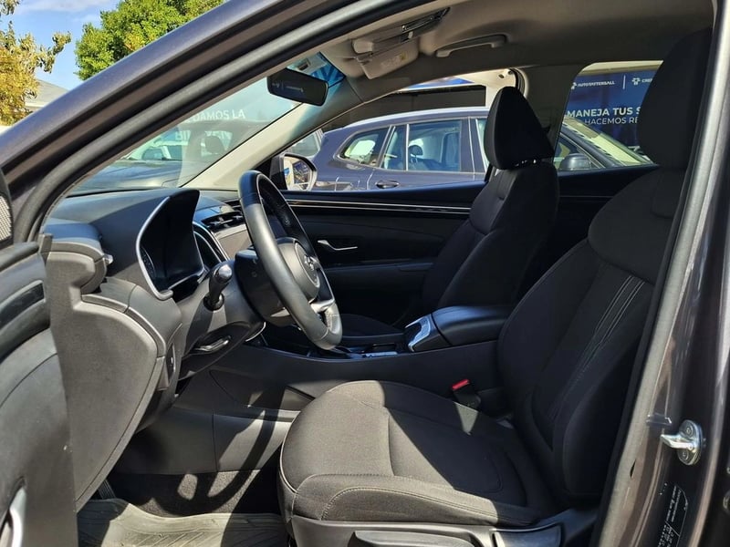 Hyundai TUCSON NX4 2.0 AT PLUS 4WD 2025 - Imagen 13 de 20