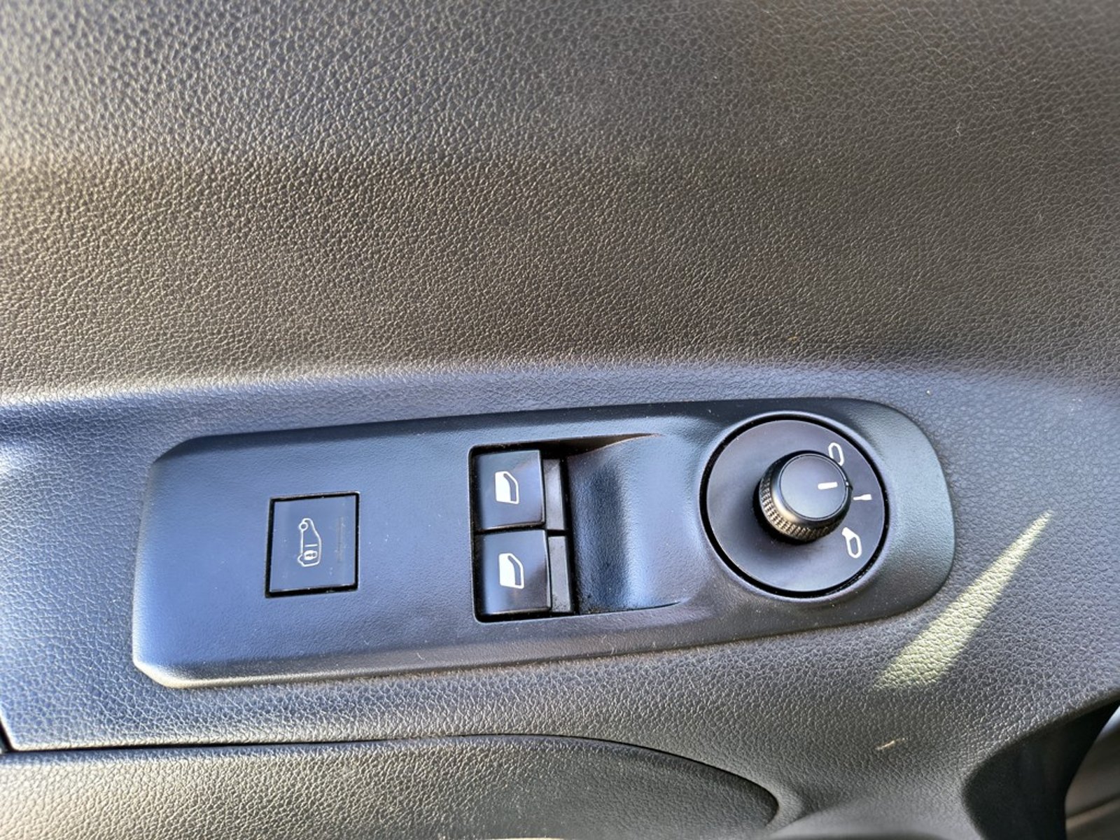 Peugeot PARTNER L1 1.5 Diesel 4X2 T/M 2024 - Imagen 8 de 17