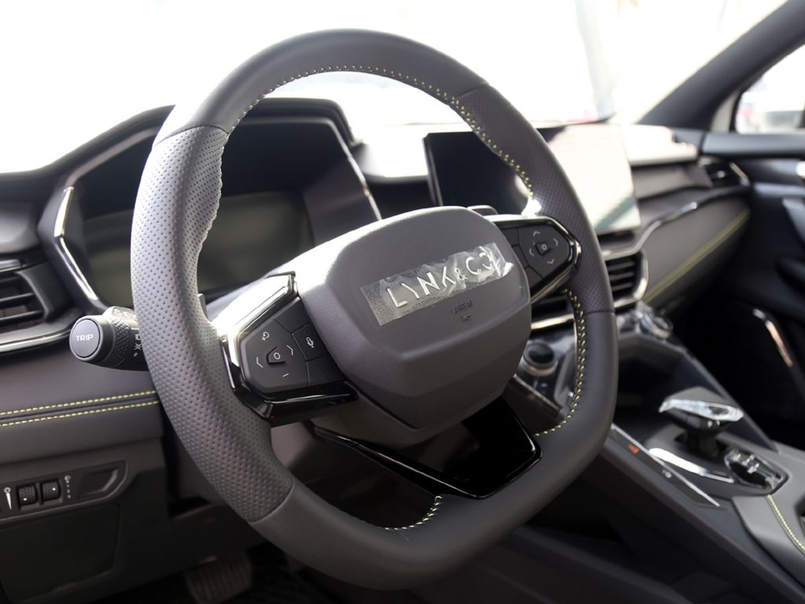 LYNK&CO 06 PLUS AT 1.5T 2026 - Imagen 11 de 20