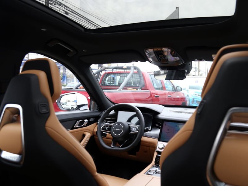 Lynk & Co 09 HALO 2.0 T 2027 - Imagen 18 de 20