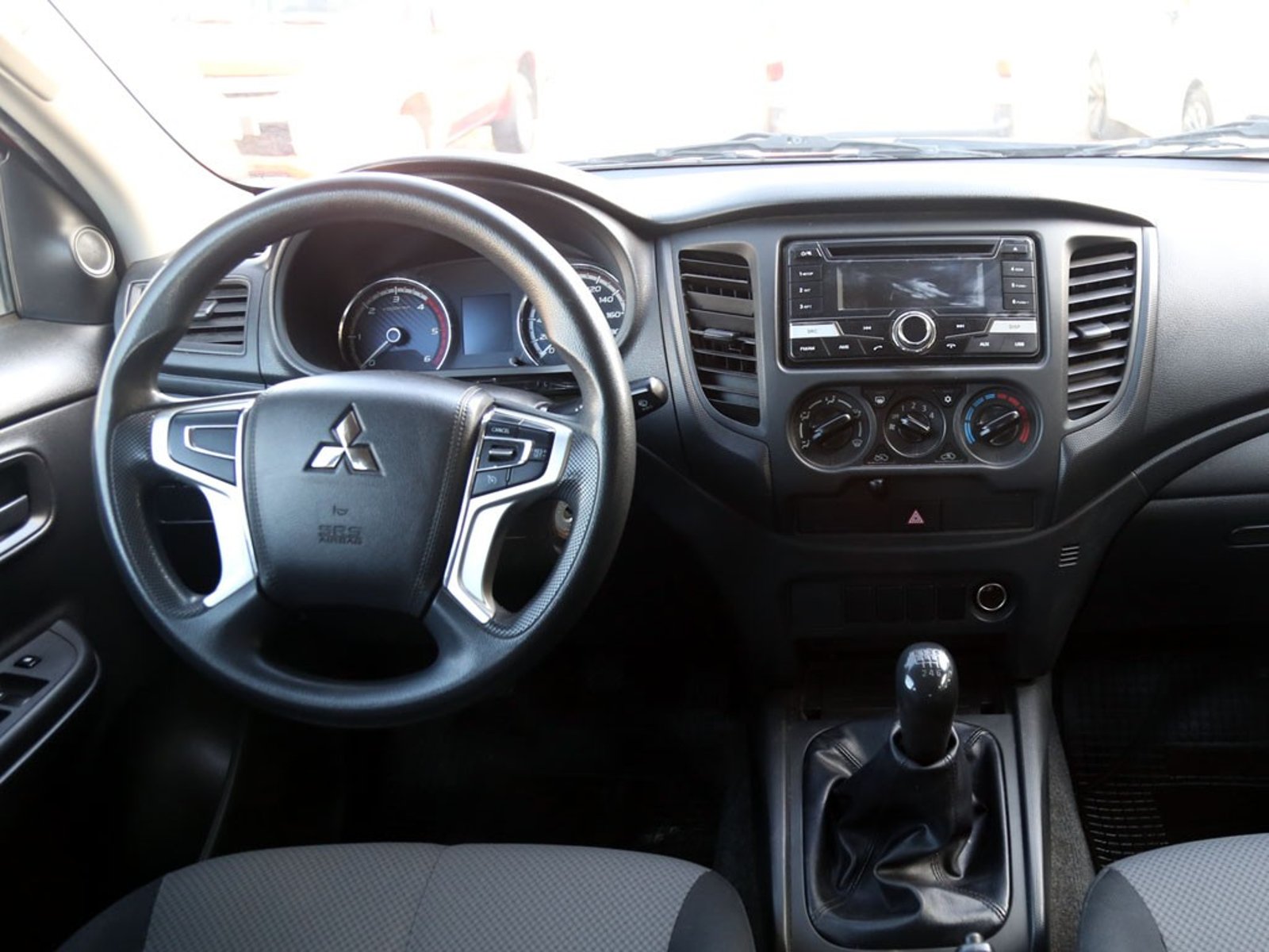 Mitsubishi L200 KATANA CRDI 2022 - Imagen 11 de 20