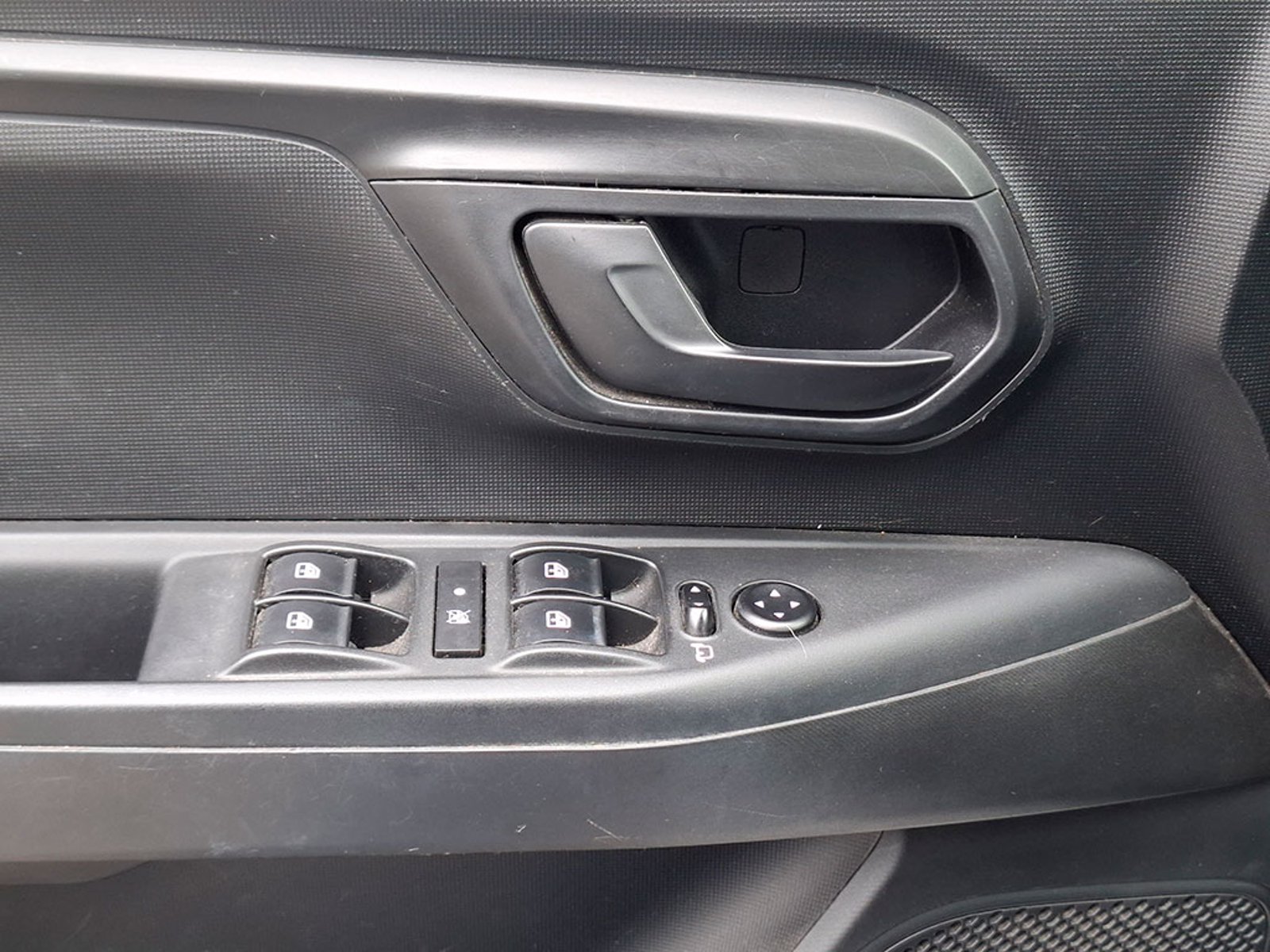RAM 700 1700 BIGHORN DCAB 1.3 2024 - Imagen 19 de 20