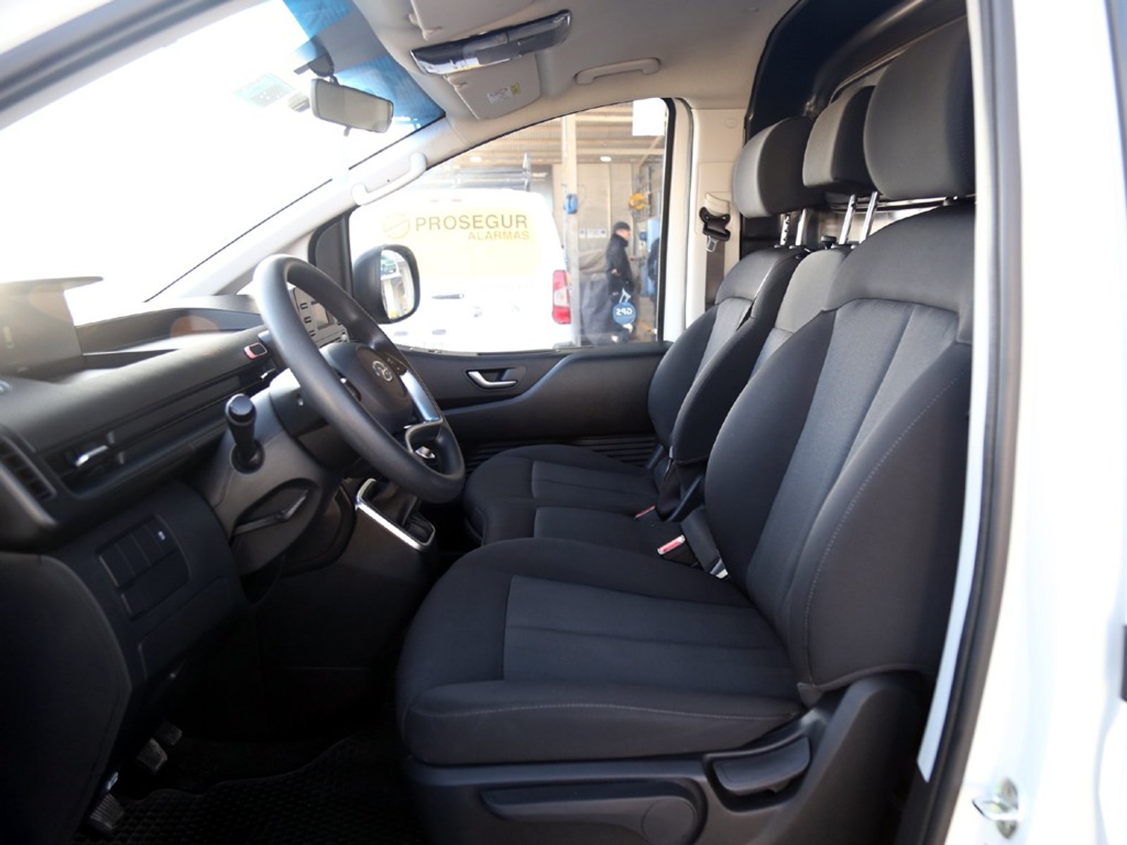 HYUNDAI STARIA 2.2 US4 MB CRDI 11P 2023 - Imagen 15 de 20