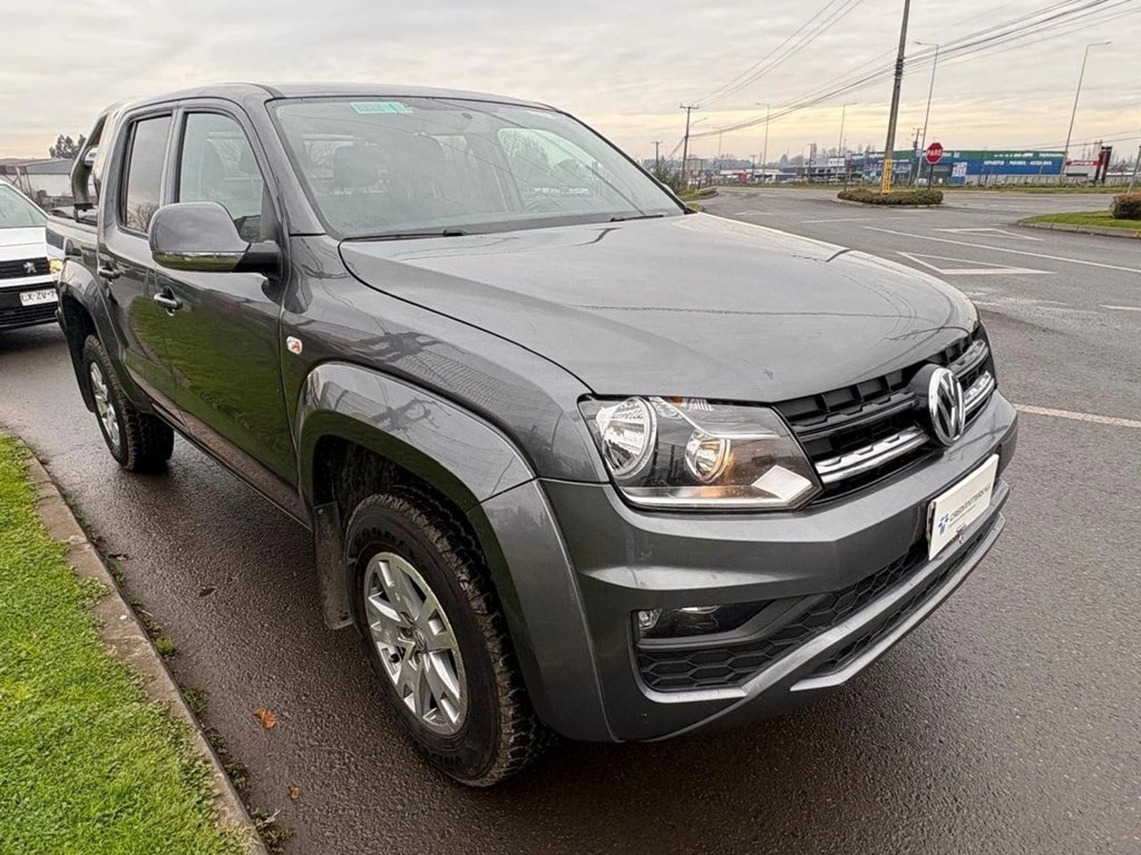 Volkswagen AMAROK COMFORTLINE 4X4 AUT. 2022 - Foto 2 de 11