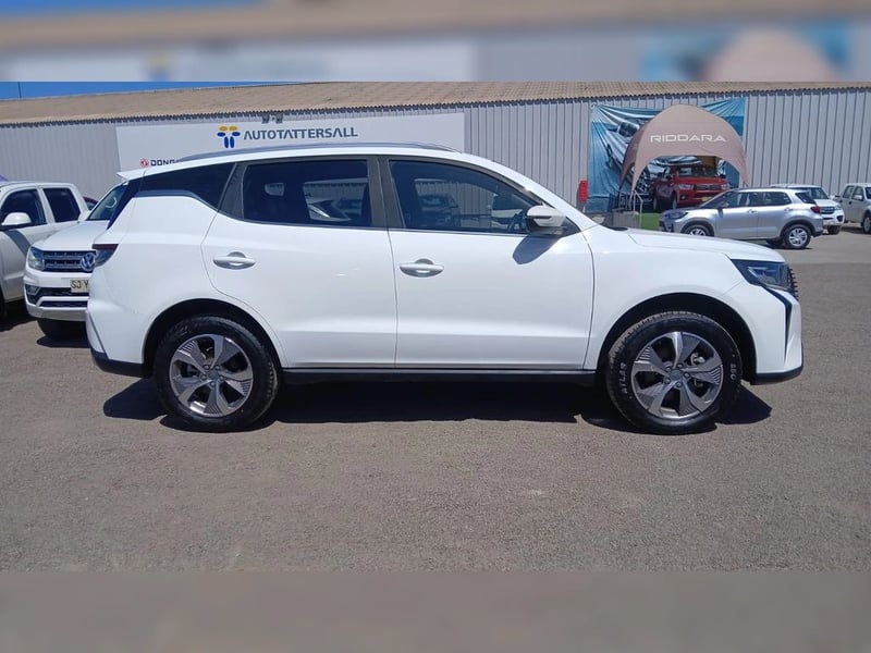 LIVAN X6 PRO 1.5 Gasolina 4X2 T/A 2025 - Imagen 4 de 20