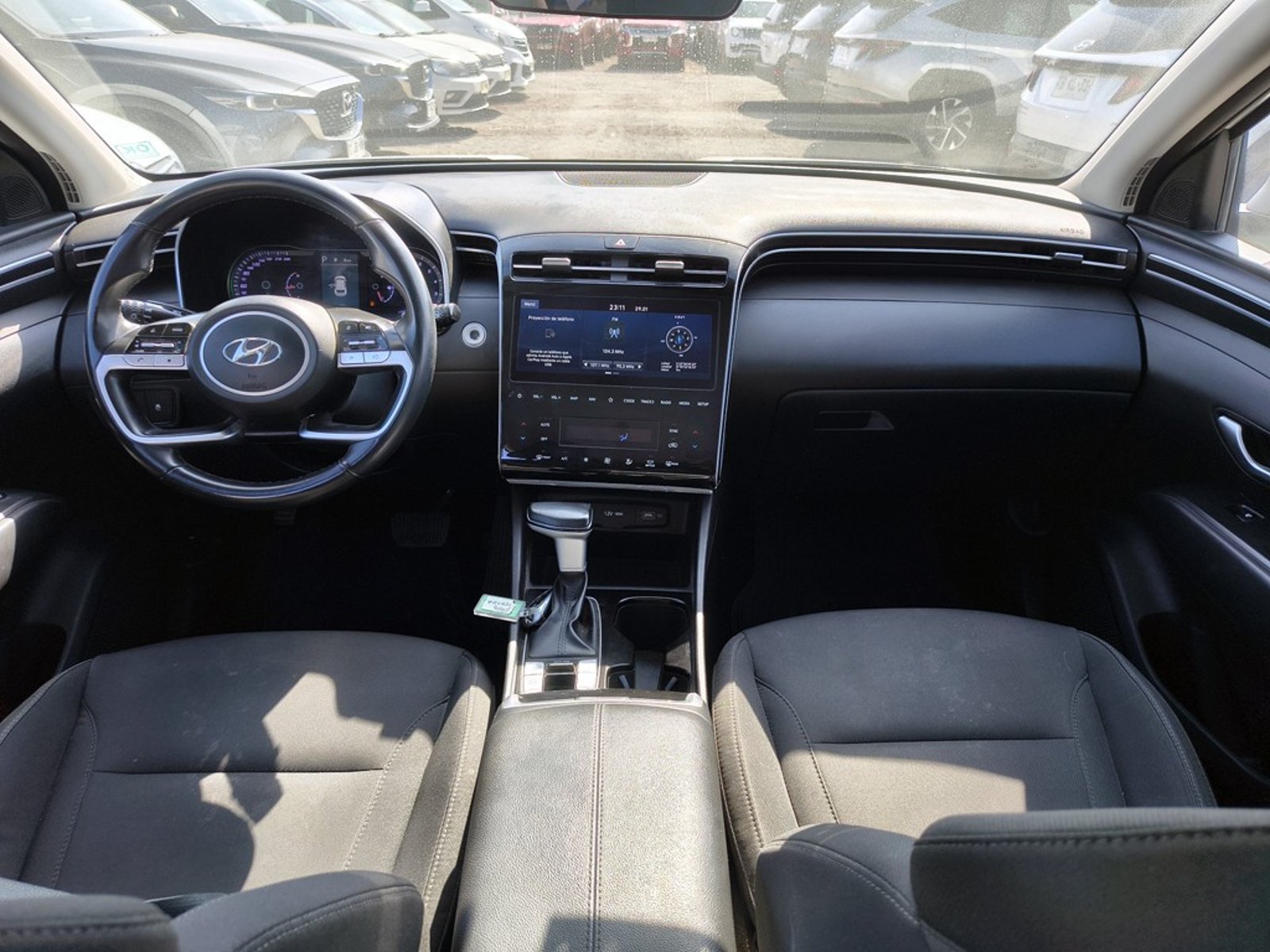 HYUNDAI TUCSON 2.0 Gasolina 4x4 T/A 2024 - Imagen 18 de 20
