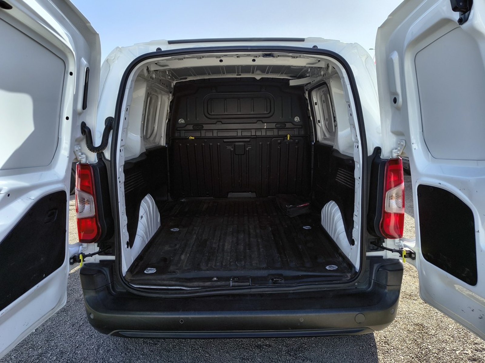 PEUGEOT PARTNER PARTNER 1.6 Diesel 4x2 T/M 2021 - Imagen 17 de 17