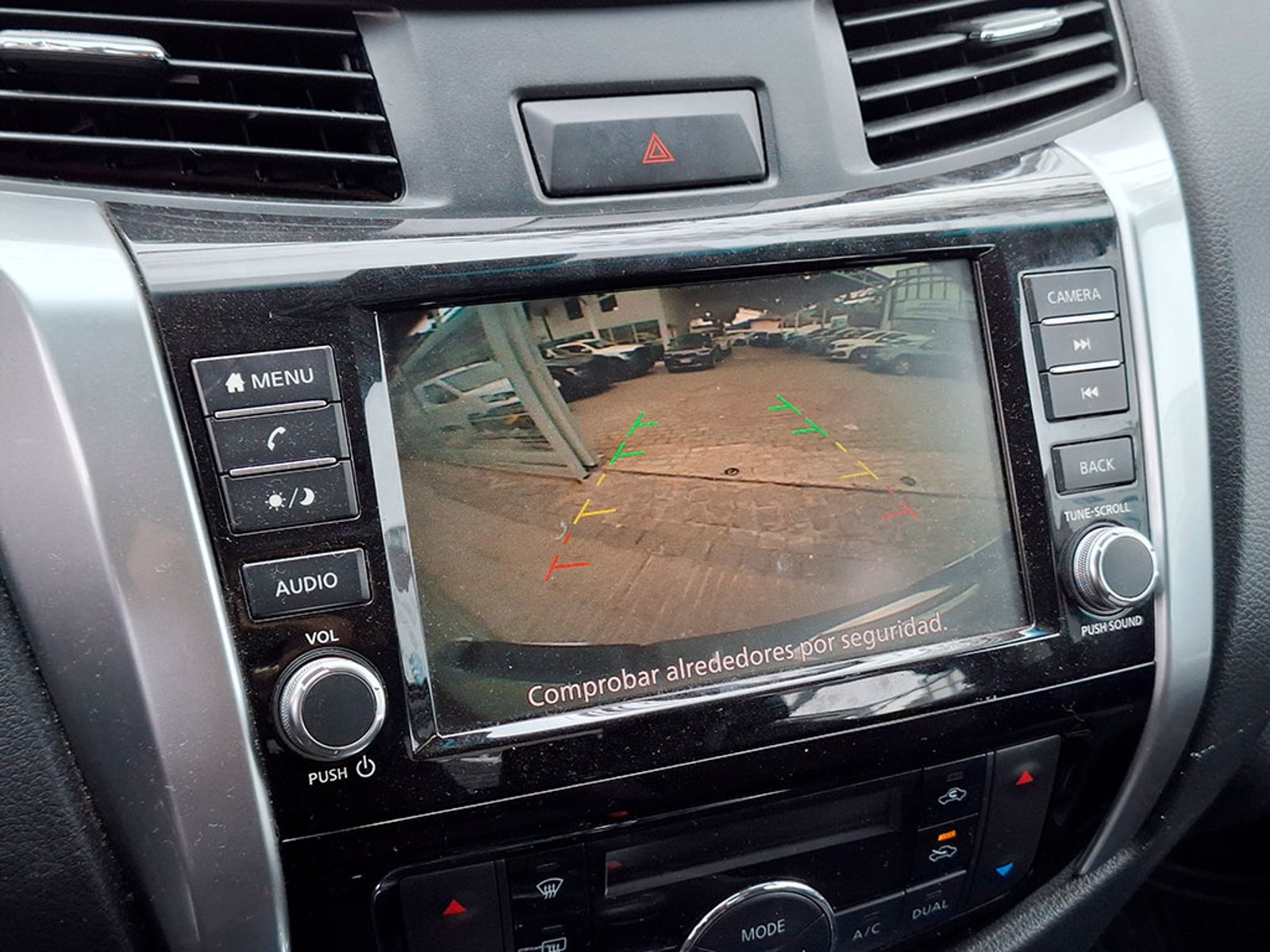 NISSAN NAVARA 2.3D XE 2022 - Imagen 15 de 20