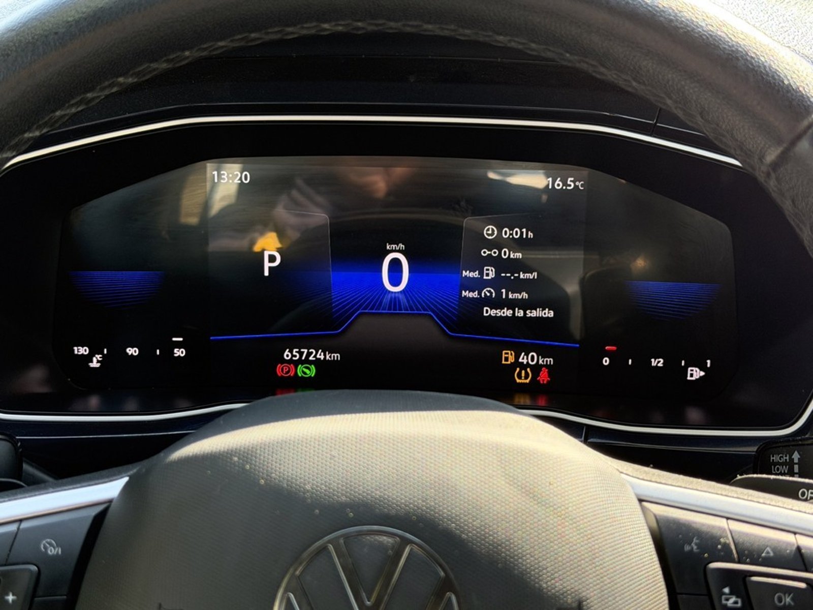 Volkswagen T-CROSS 1.0 TSI COMFORTLINE AT 2024 - Imagen 11 de 20