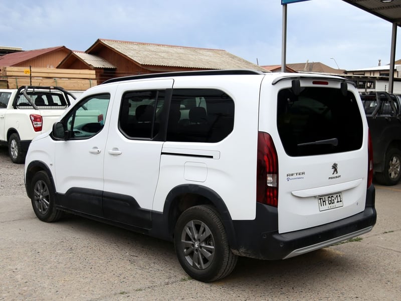 Peugeot RIFTER 1.5 BLUEHDI 130HP 2024 - Imagen 9 de 20