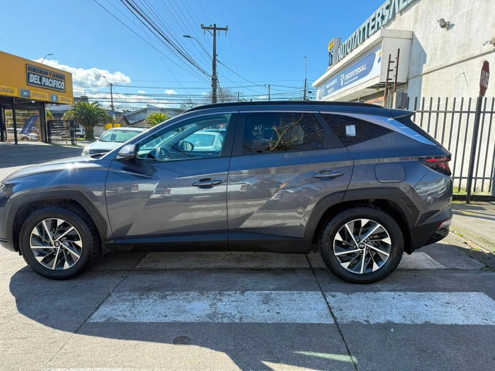 Hyundai TUCSON 2.0 4X4 AT 2025 - Imagen 8 de 17