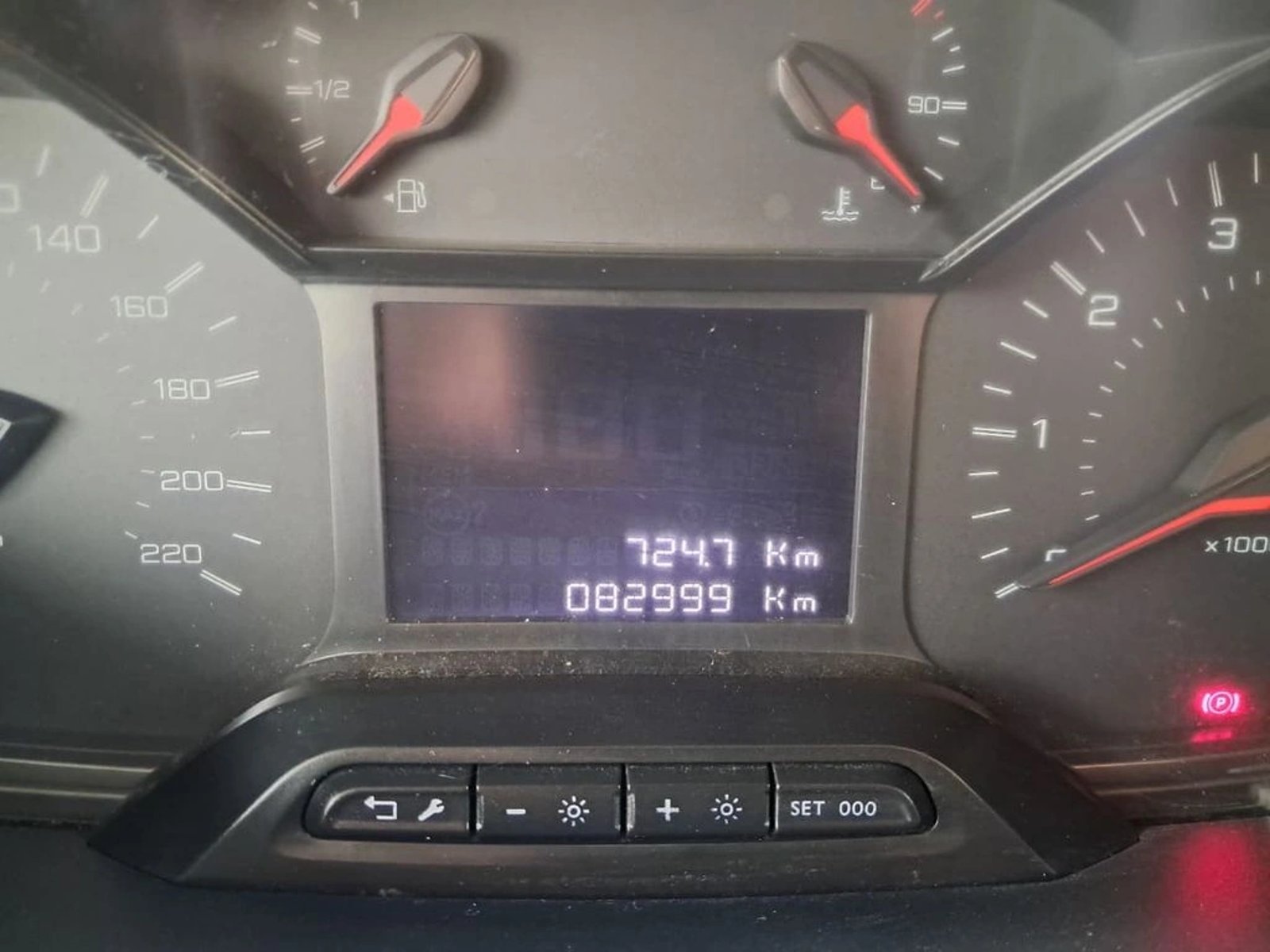 Peugeot PARTNER L1 1.5  HDI 4X2 MT 2023 - Imagen 19 de 19