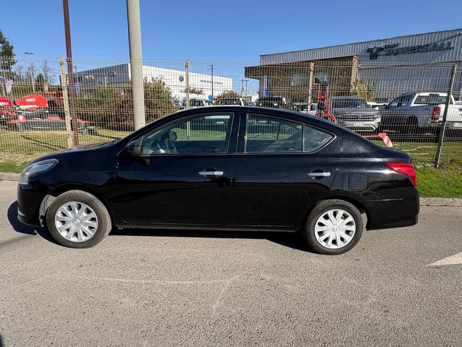 Nissan VERSA SENSE 1.6 2019 - Foto 4 de 12
