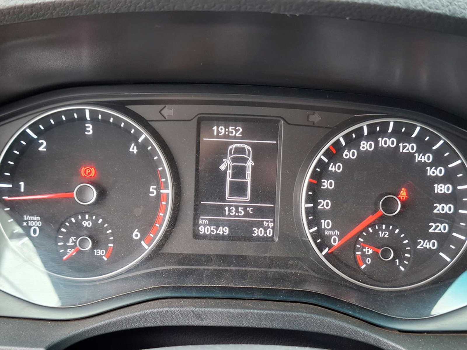 VOLKSWAGEN AMAROK 2.0 TRENDLINE 2023 - Imagen 13 de 20