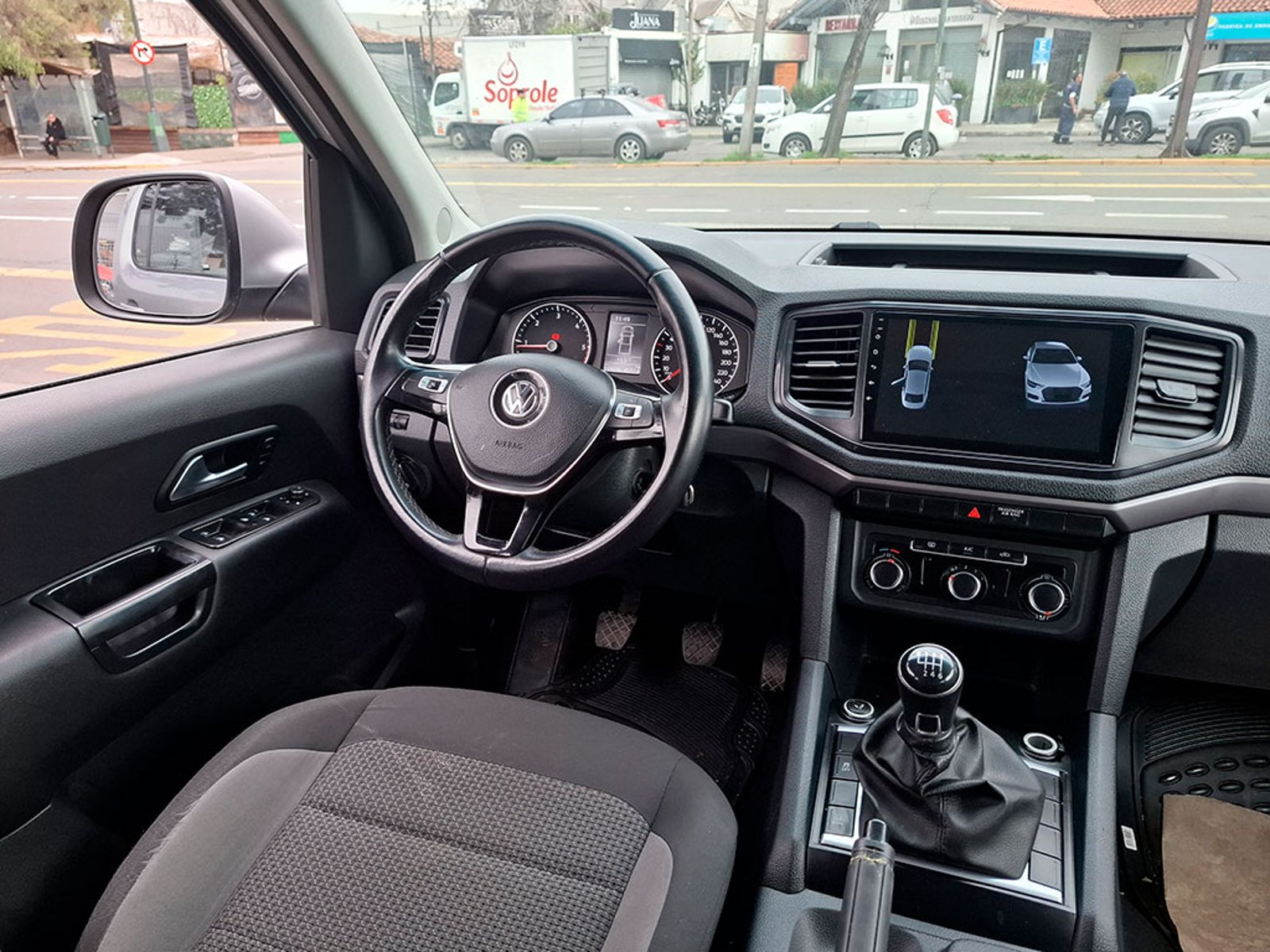 Volkswagen AMAROK 2.0 Confortline 4X4 2023 - Imagen 9 de 20