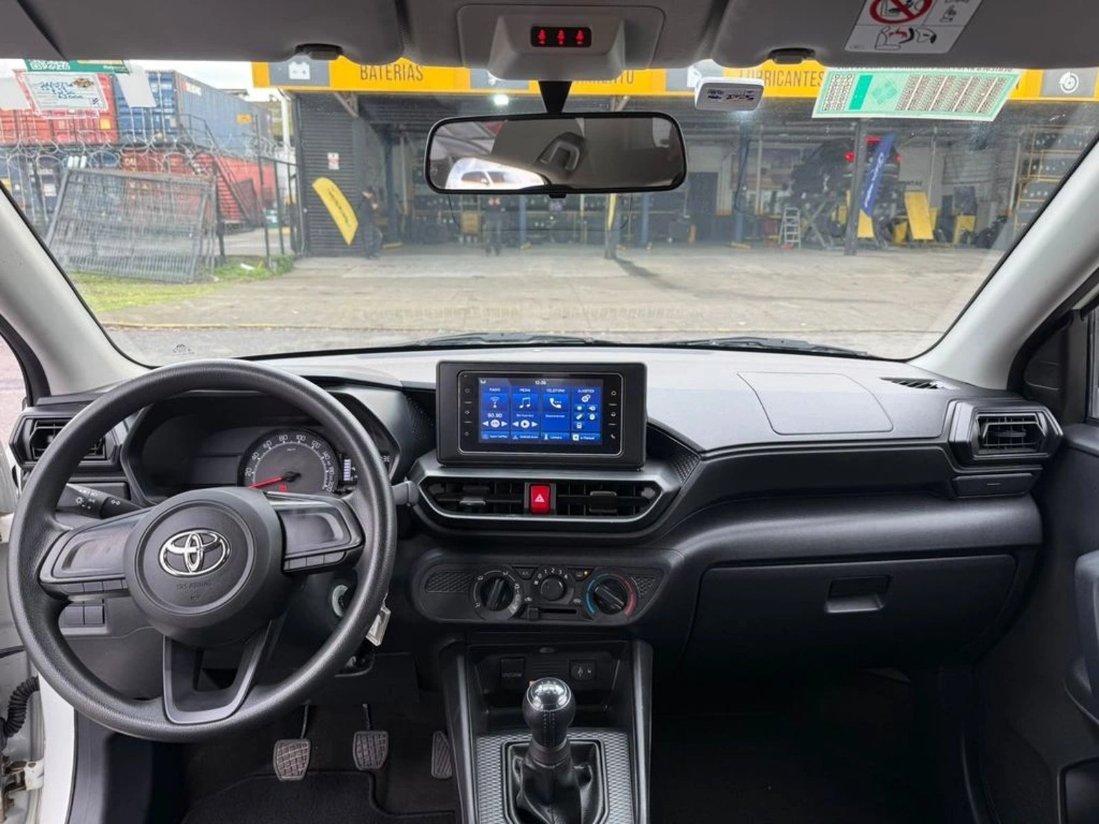 Toyota RAIZE 1.2 EX MT 2025 - Imagen 7 de 12