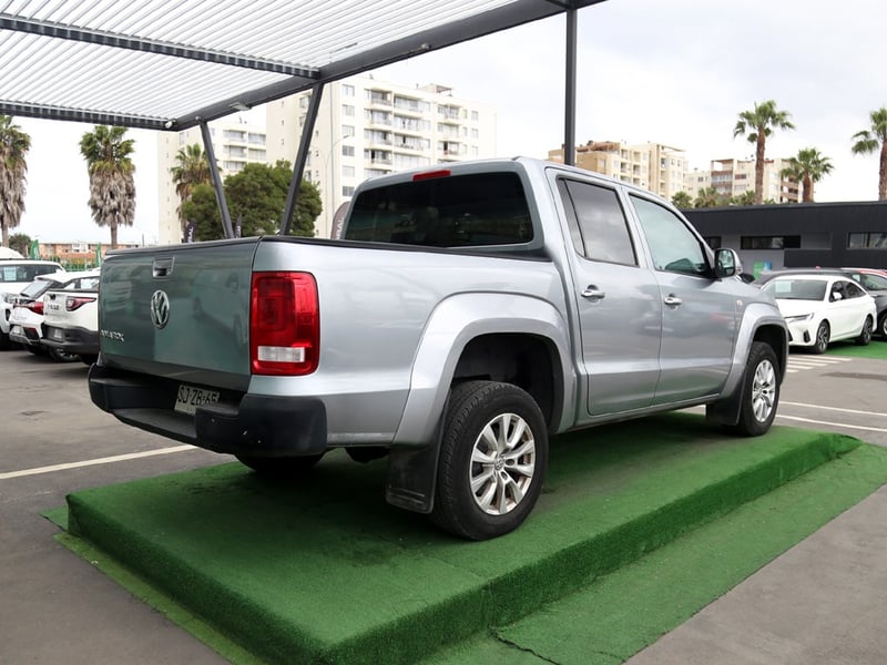 Volkswagen AMAROK 2.0 4X2 TRENDLINE MT 2023 - Imagen 5 de 20