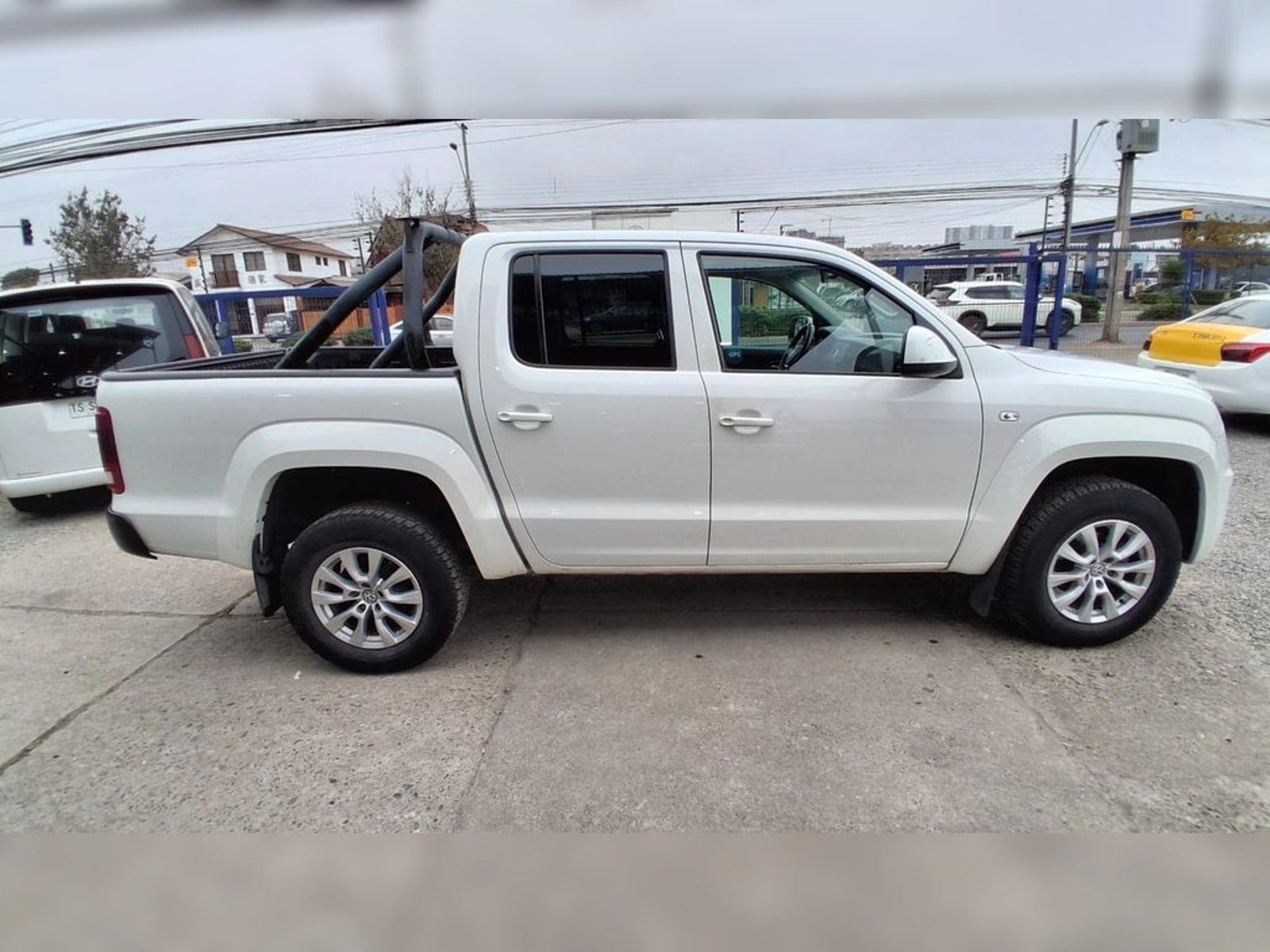 VOLKSWAGEN AMAROK 2.0 4MOTION MT 4X4 DIESEL 2023 - Imagen 4 de 19