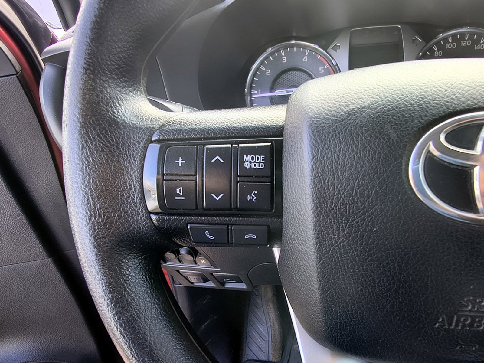 TOYOTA HILUX 2.4 DX 2022 - Imagen 13 de 20