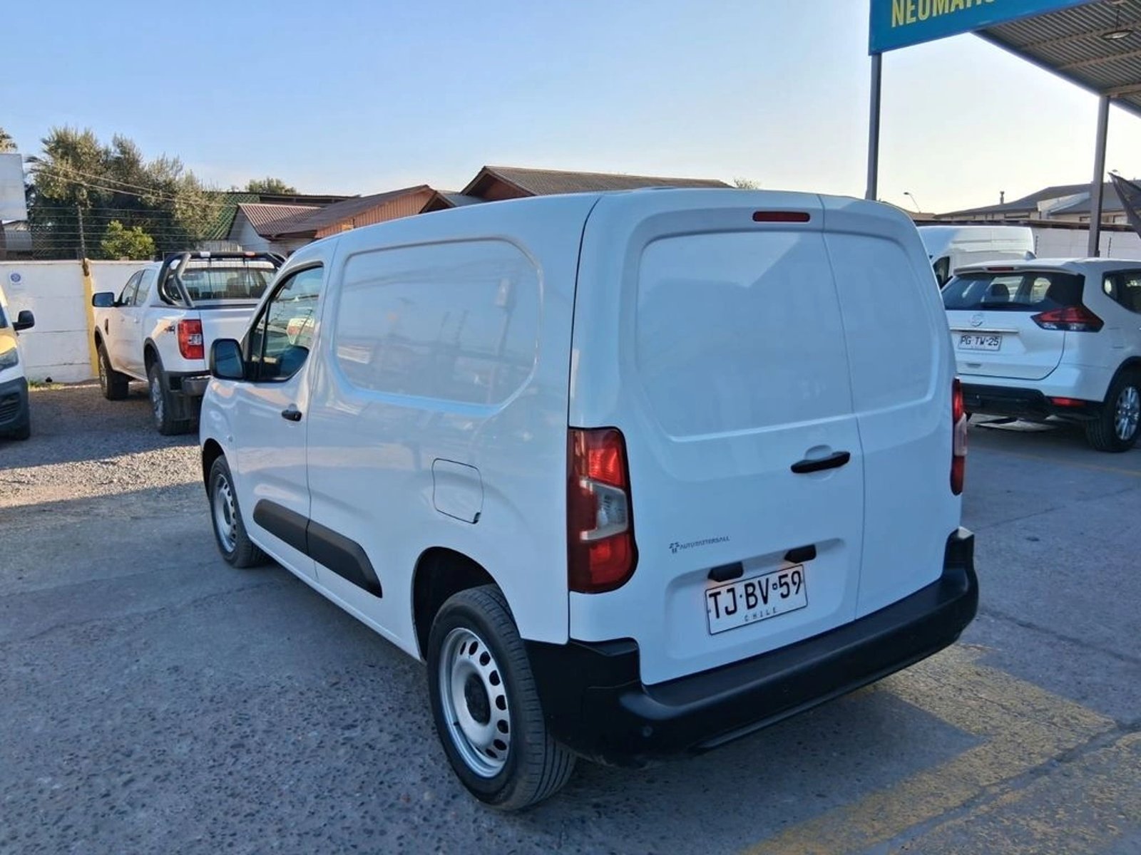 PEUGEOT PARTNER 1.5 L1 HDI DIESEL 100HP 4X2 MT 5P 2024 - Imagen 7 de 16