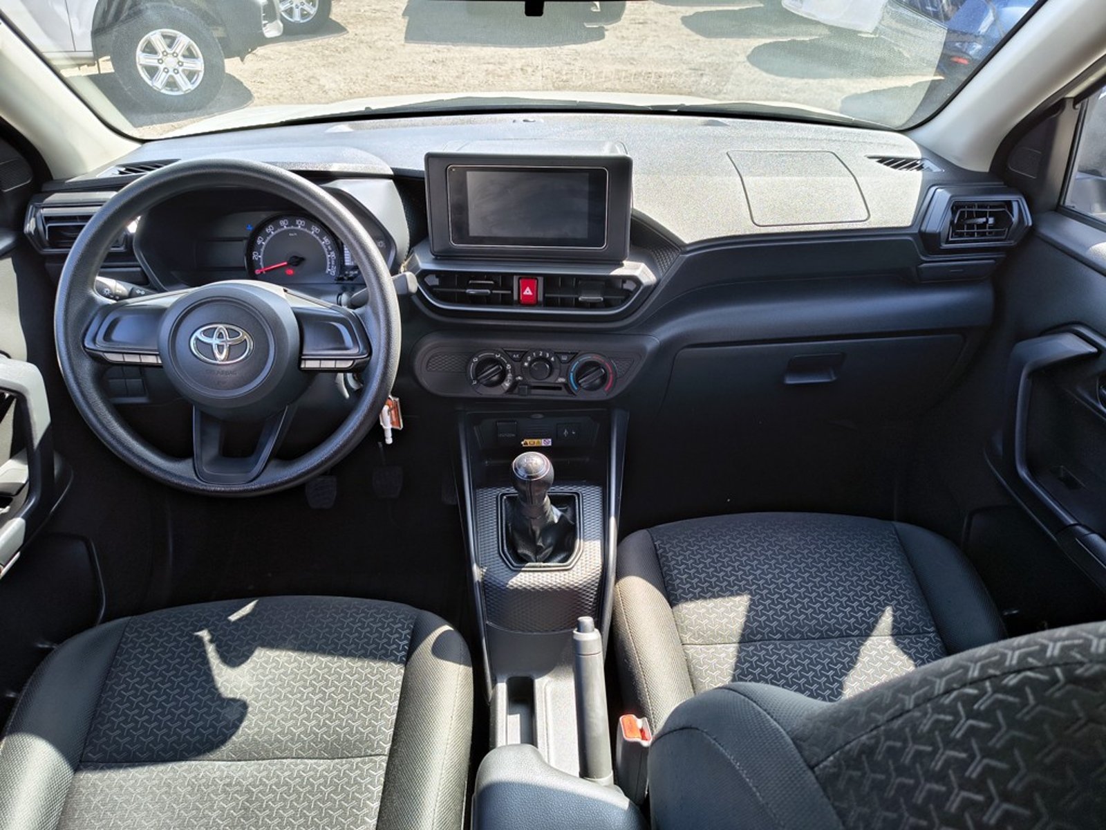 Toyota RAIZE 1.2 Gasolina 4x2 T/M 2025 - Imagen 14 de 20