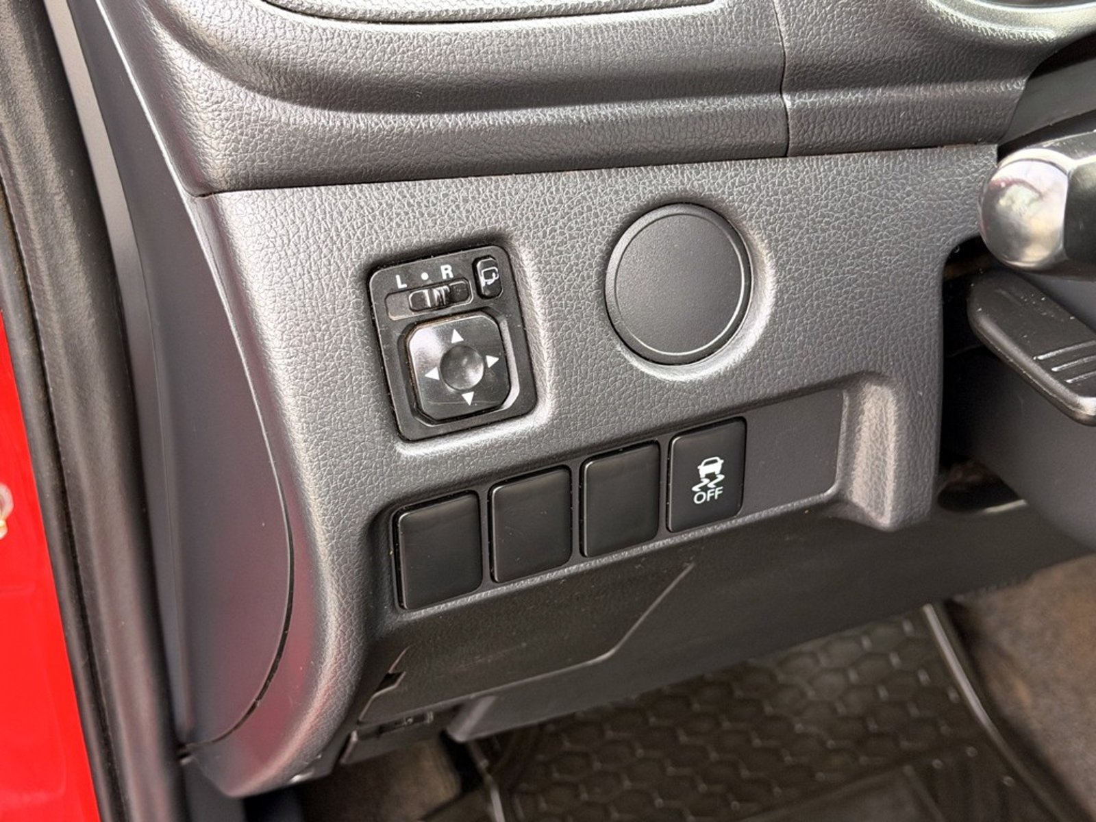 Mitsubishi L200 KATANA CRT 4X4 MT 2023 - Imagen 14 de 20