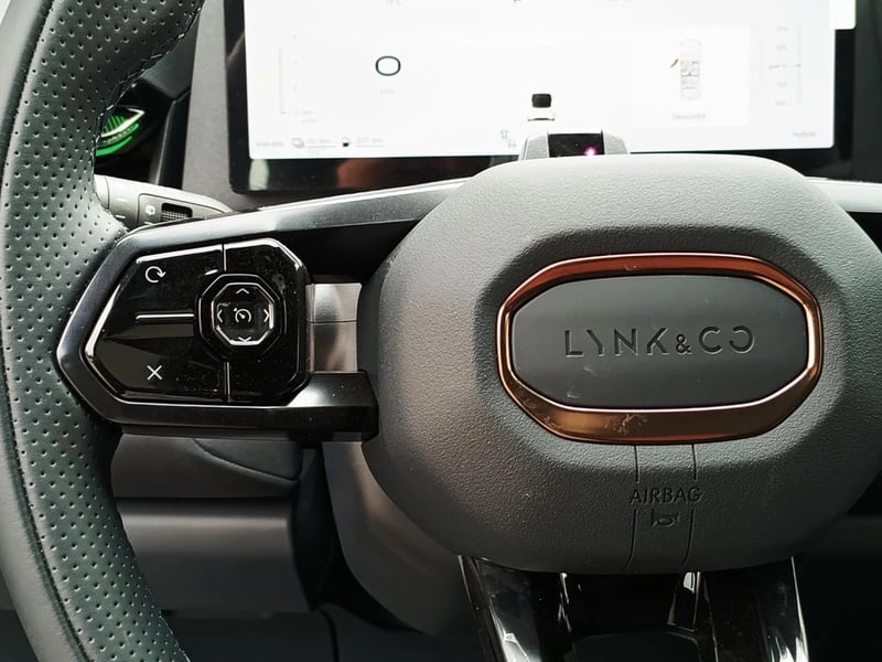 Lynk & Co 08 PHEV HALO 2027 - Imagen 18 de 20
