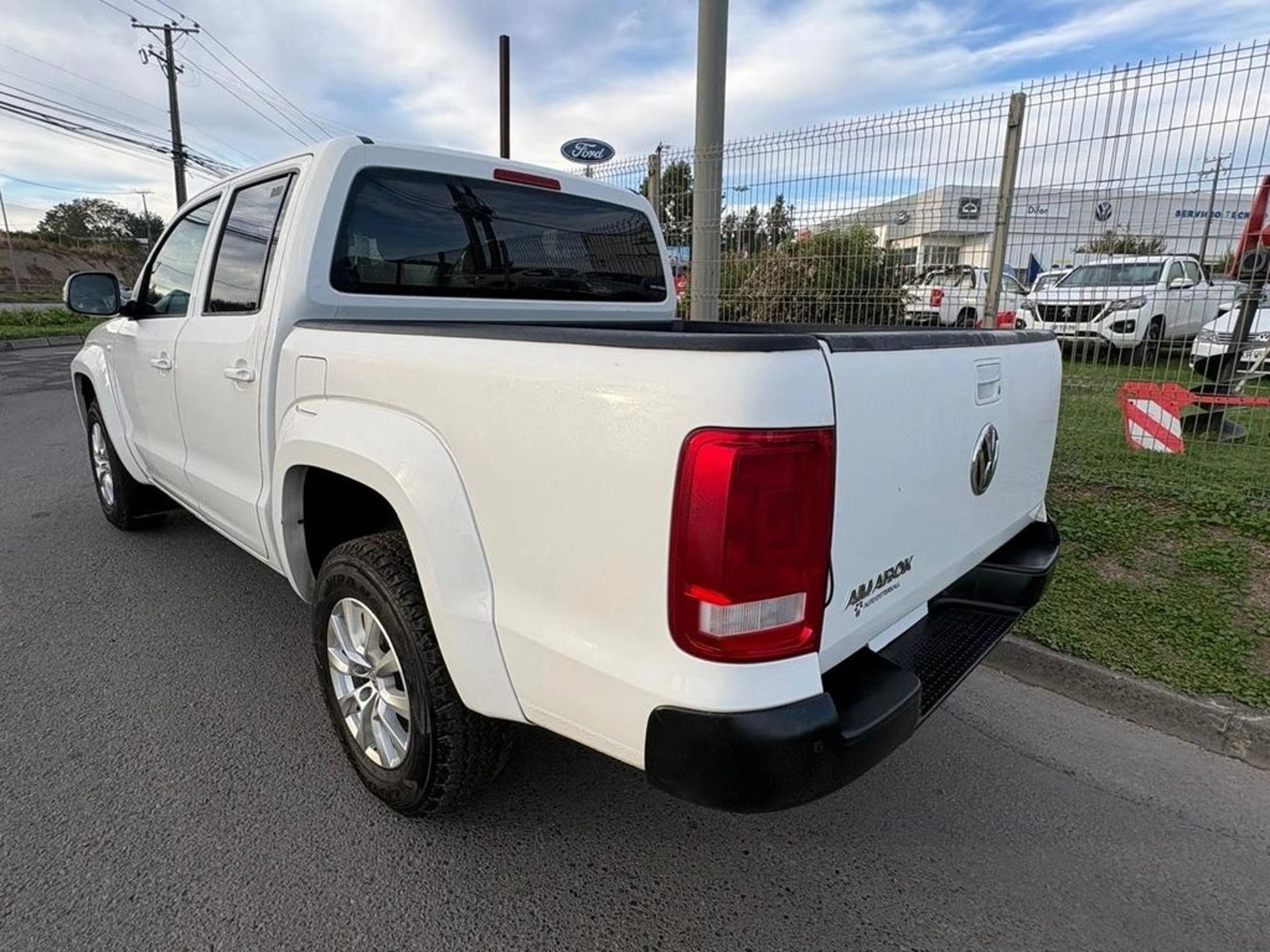 VOLKSWAGEN AMAROK COMFORTLINE 4X4 AUT. 2023 - Imagen 6 de 13