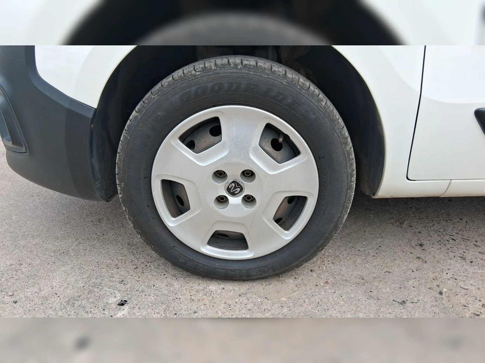 RAM V700 City DIESEL 1.2 MT 2022 - Imagen 15 de 16