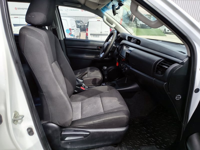 Toyota HILUX 2.4 Diesel 4x2 T/M 2021 - Imagen 15 de 18