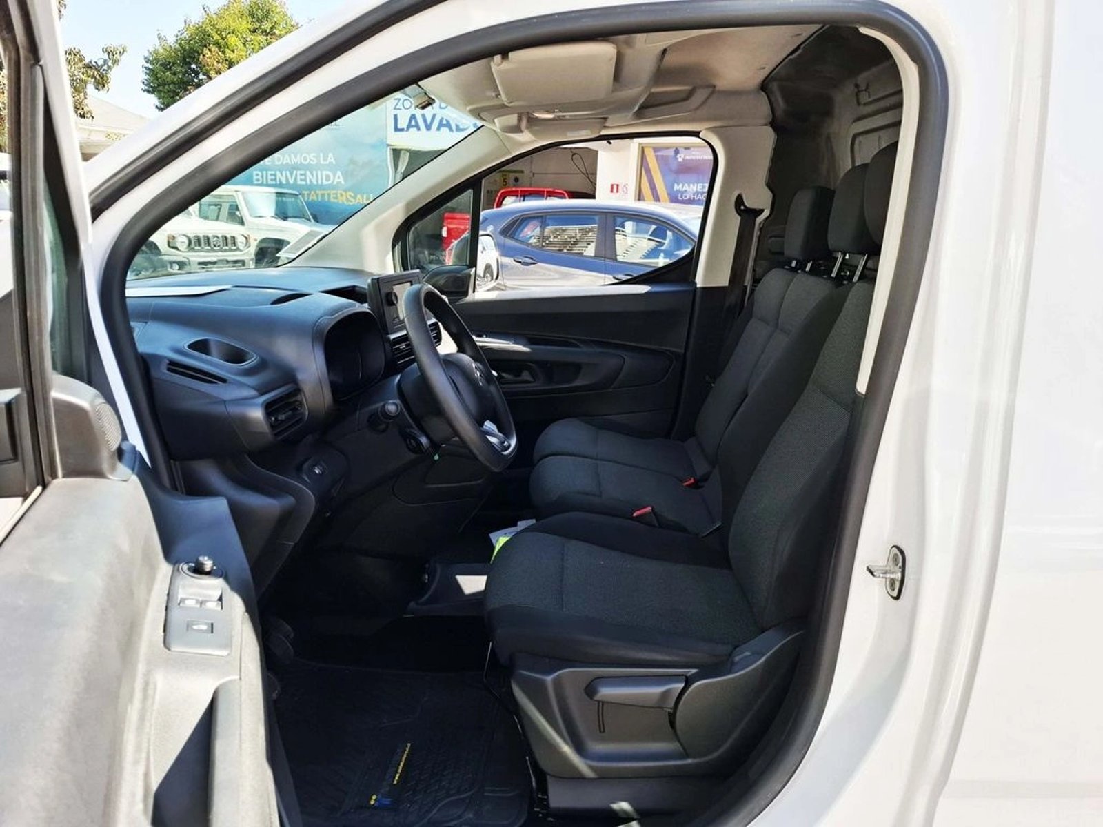 Citroën BERLINGO 1.5 BlueHDI 2024 - Imagen 15 de 20