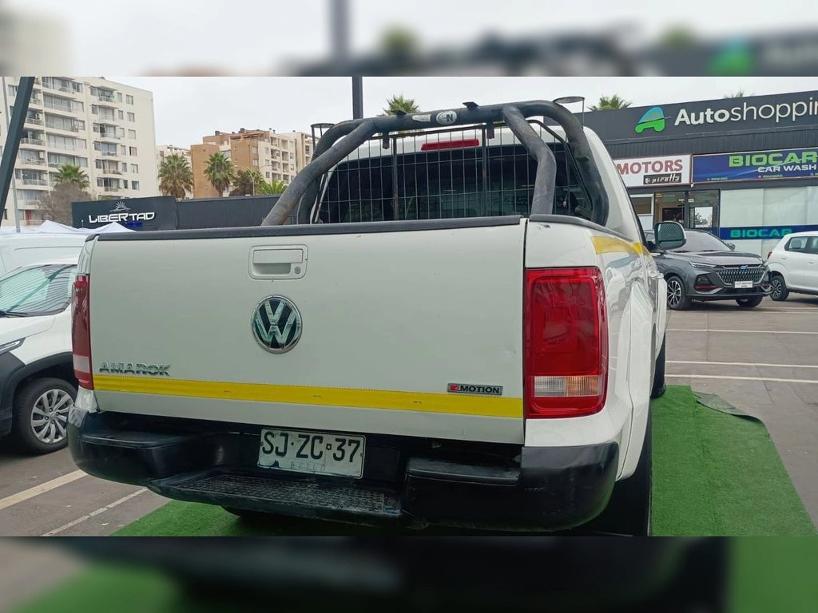 VOLKSWAGEN AMAROK 2.0 TRENDLINE DIESEL 4MOTION 4X4 DOB. CAB. MT 4P 2023 - Imagen 4 de 12