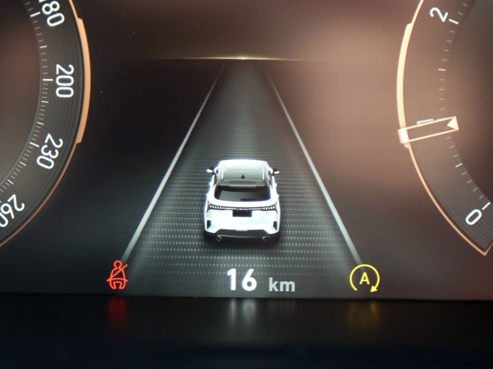 LYNK&CO 06 PLUS AT 1.5T 2026 - Imagen 14 de 20
