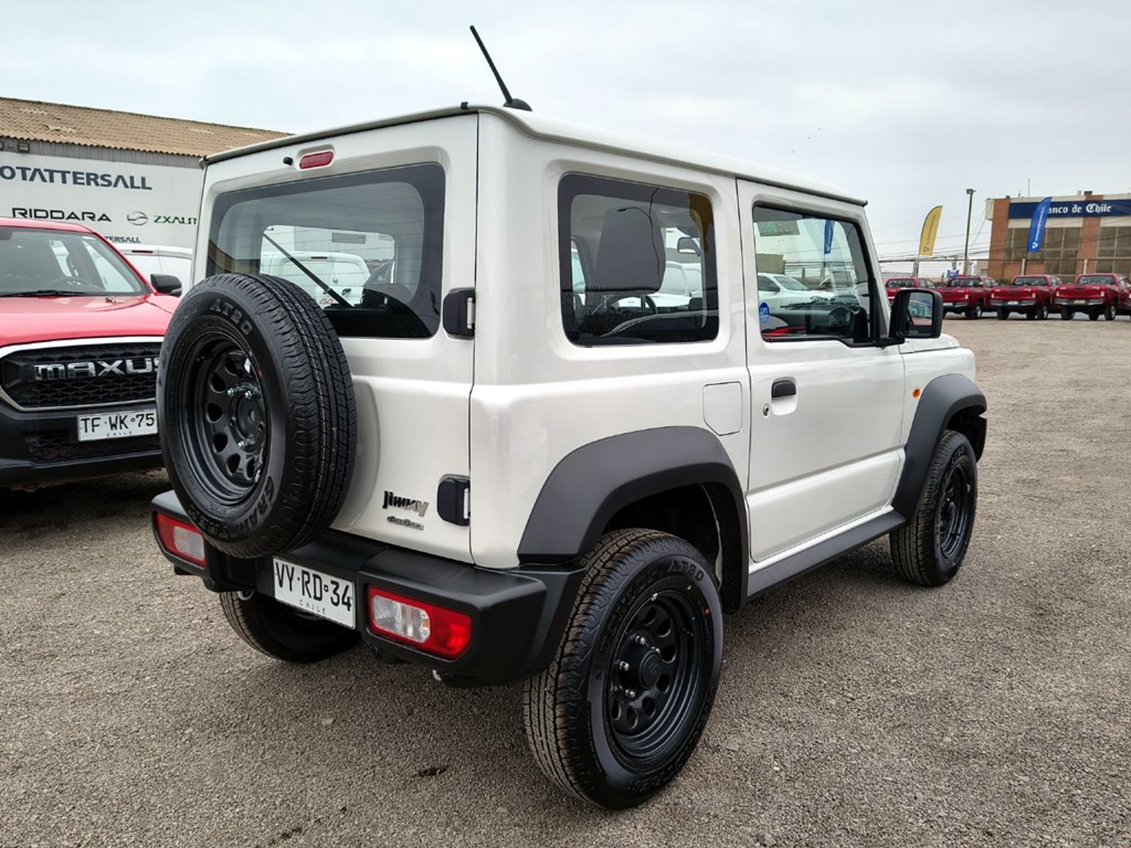 Suzuki JIMNY GL WINCHE MT 4X4 PRECIO+ IVA 2026 - Imagen 7 de 19