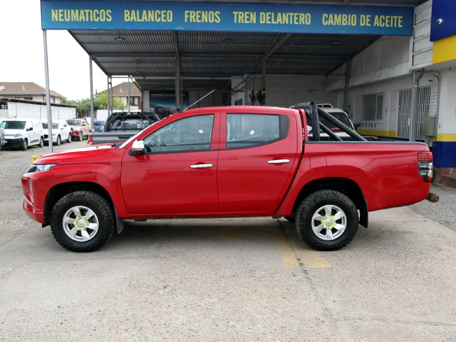 Mitsubishi L200 KATANA CRT 2023 - Imagen 9 de 20