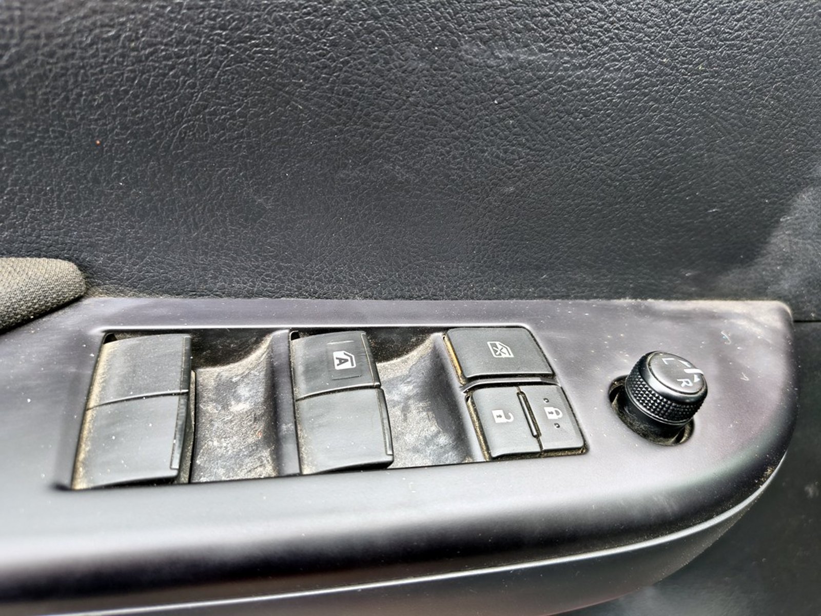 TOYOTA HILUX HILUX TSS 2.4 Diesel 4X2 T/M 2021 - Imagen 9 de 20