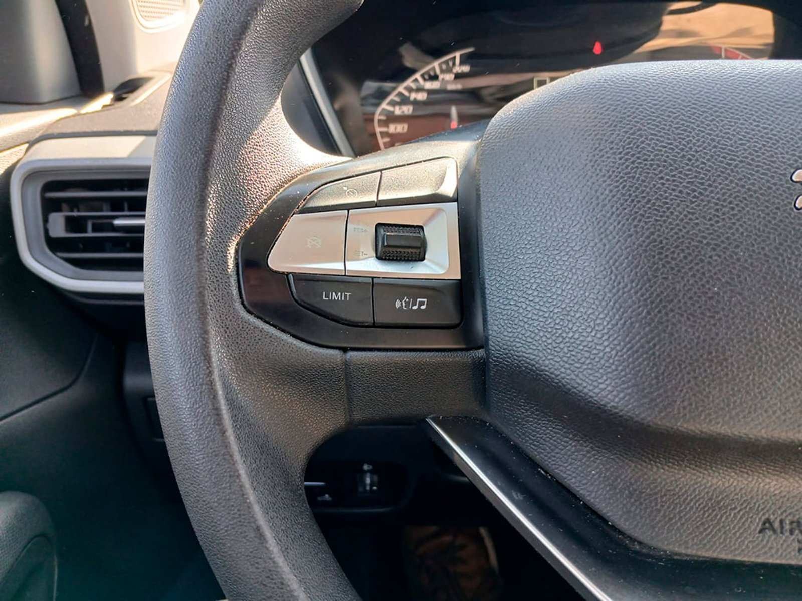 Peugeot LANDTREK Landtrek Active HDI 4X2 MT 2023 - Imagen 10 de 19