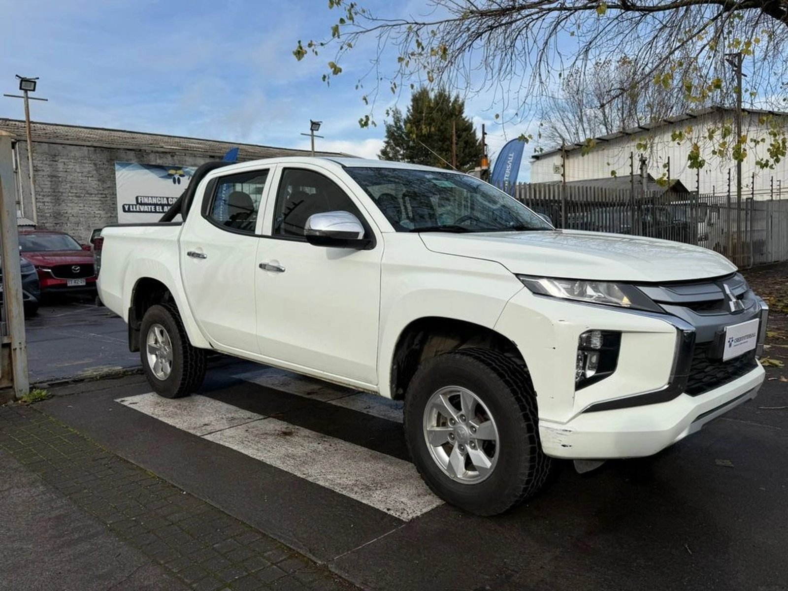 MITSUBISHI L200 2.4 KATANA CR DIESEL 4X2 MT 2023 - Imagen 3 de 14