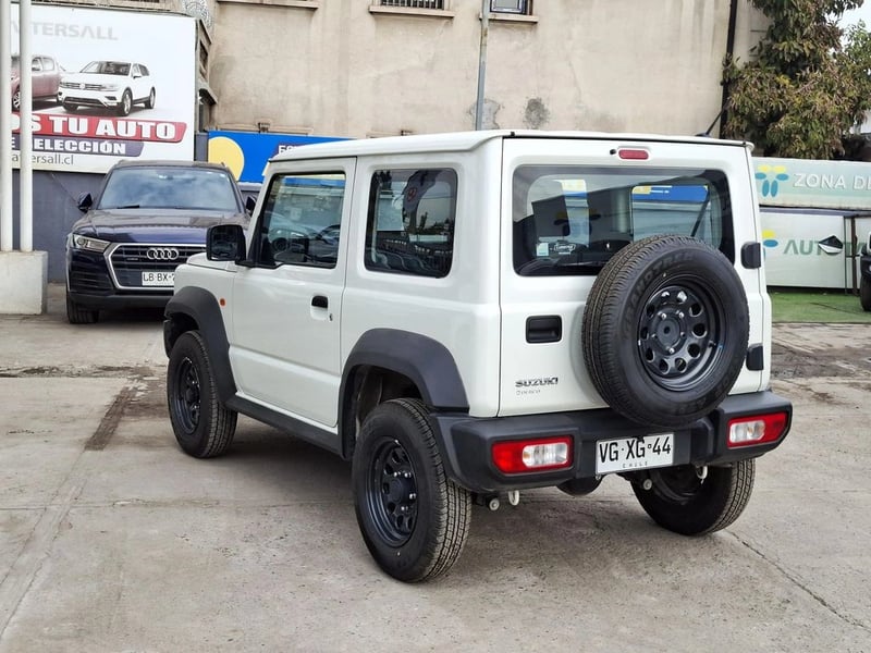 Suzuki JIMNY 1.5 GL VALOR + IVA 2025 - Imagen 10 de 20