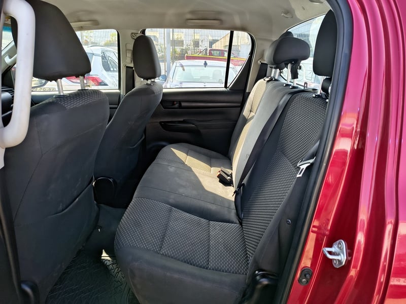 Toyota HILUX 2.4 Diesel 4x2 T/M 2023 - Imagen 15 de 20
