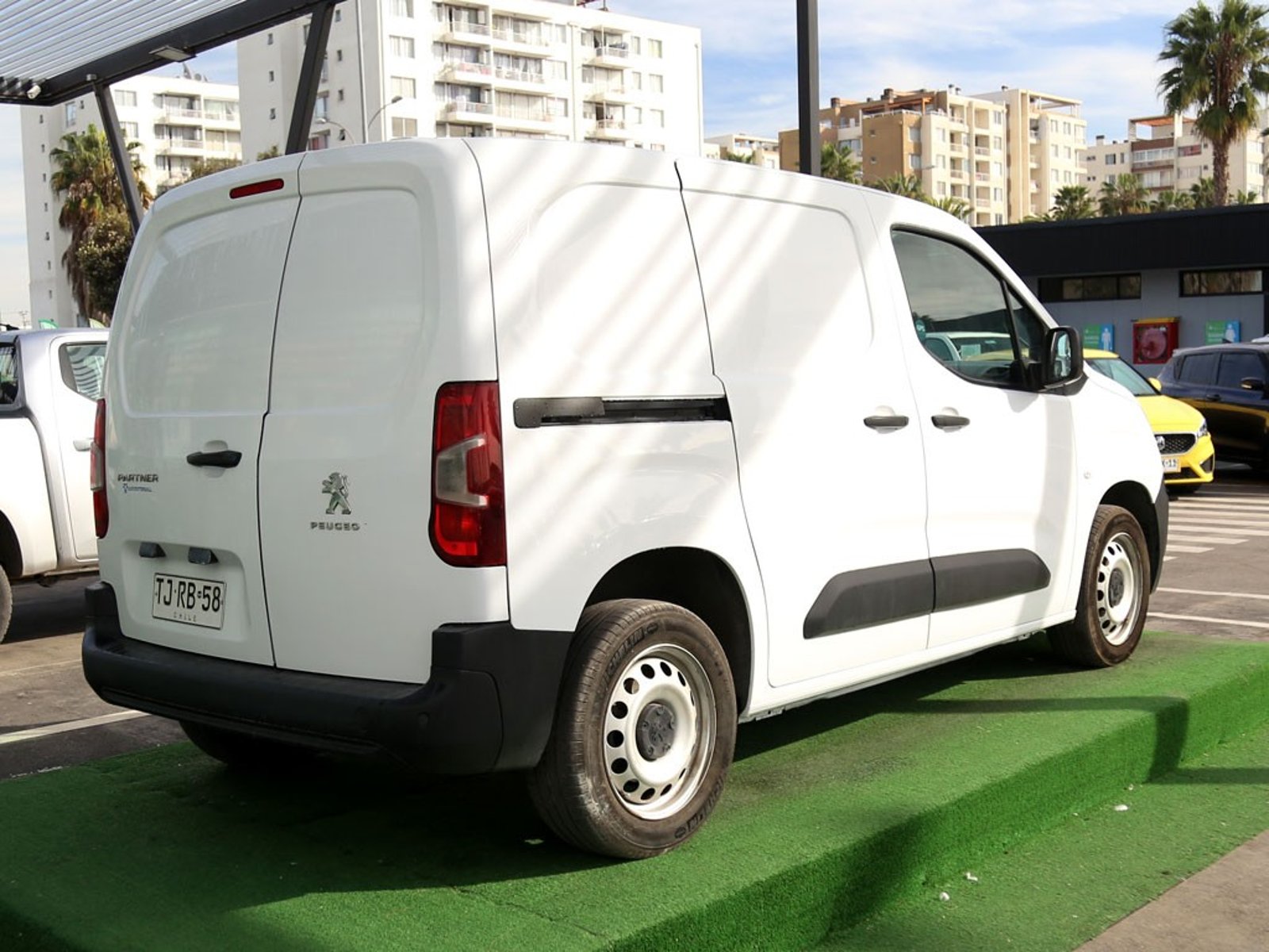 Peugeot PARTNER 1.5 L1 MT DIESEL 2024 - Imagen 7 de 19