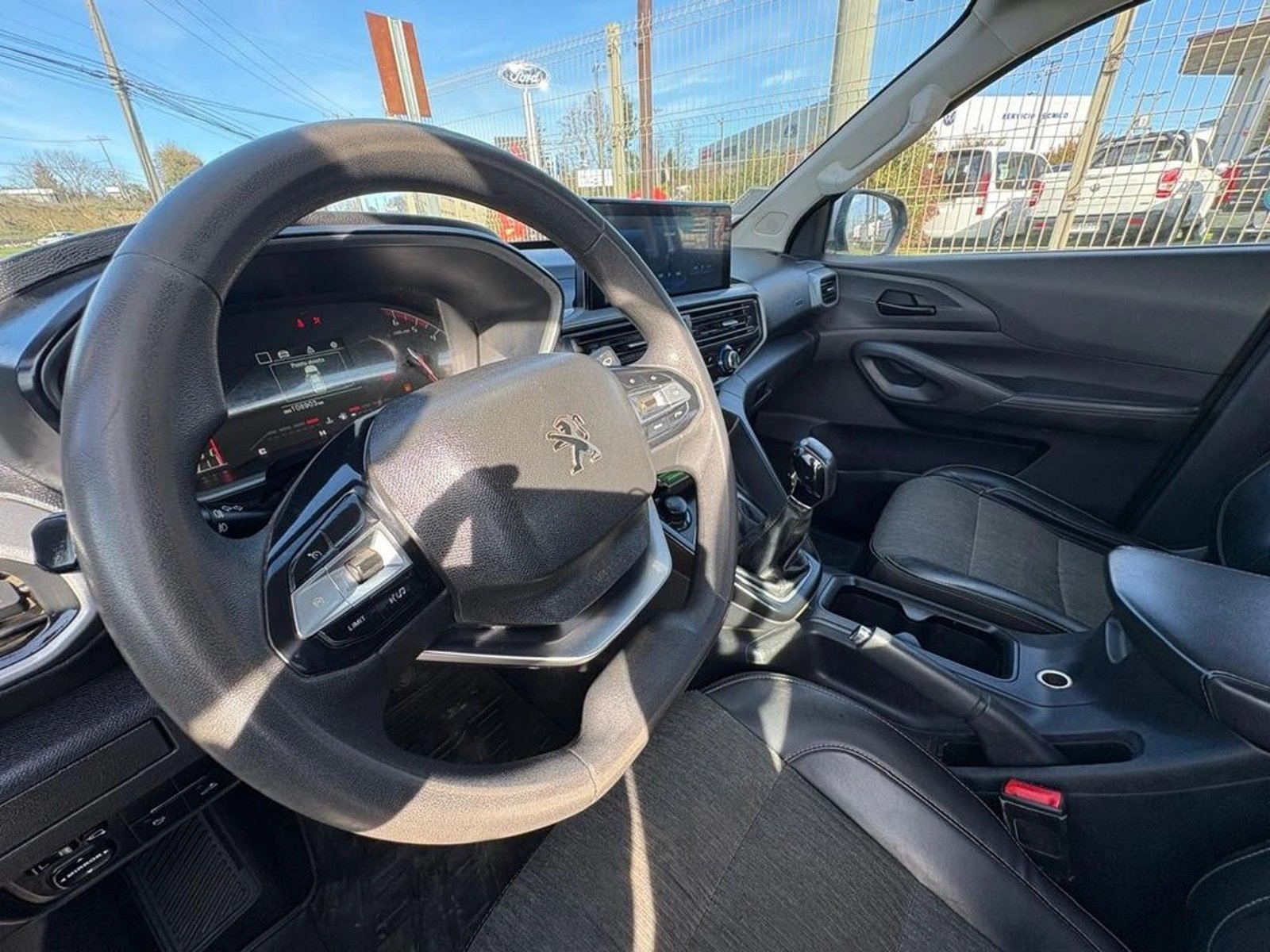 PEUGEOT LANDTREK 1.9 4X4 MT 2023 - Imagen 8 de 12