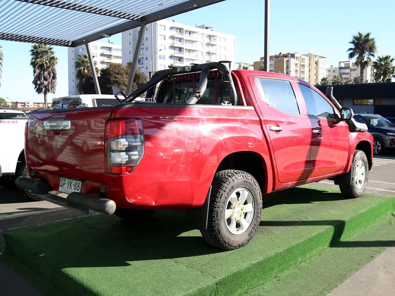 Mitsubishi L200 KATANA 2.4 4x4 MT 2023 - Imagen 6 de 20