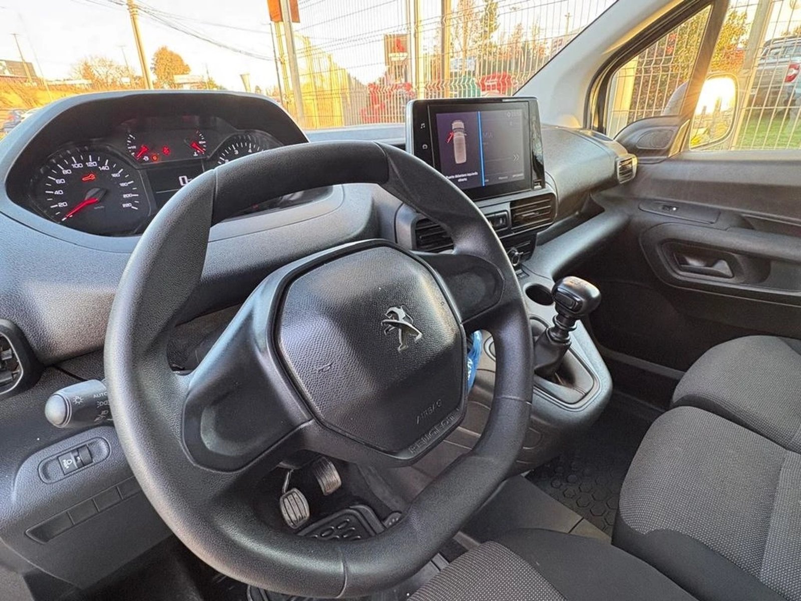 PEUGEOT PARTNER 1.5 L1 HDI DIESEL 2024 - Imagen 8 de 12