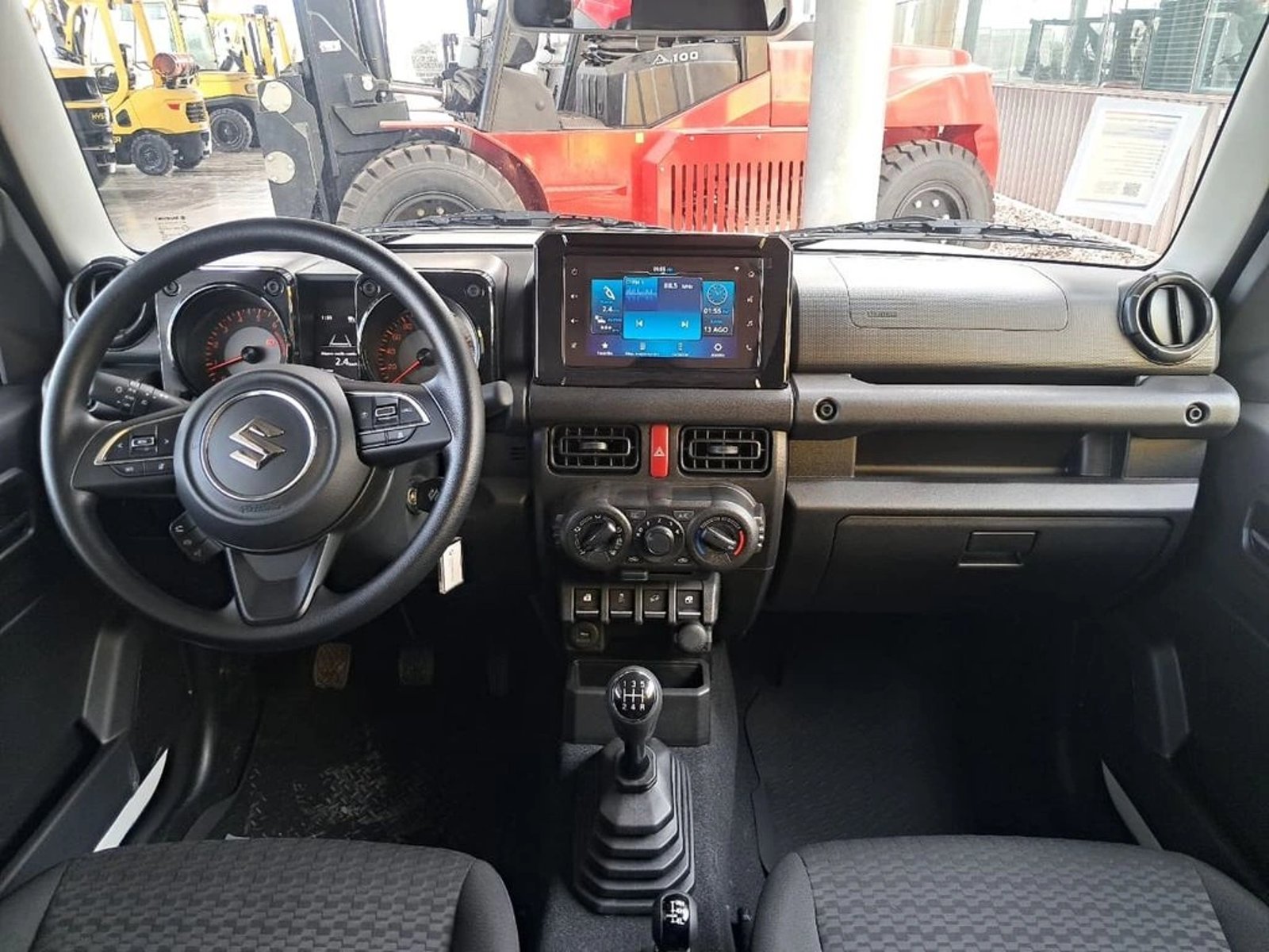 Suzuki JIMNY GL WINCHE MT 4X4 2026 - Imagen 19 de 20