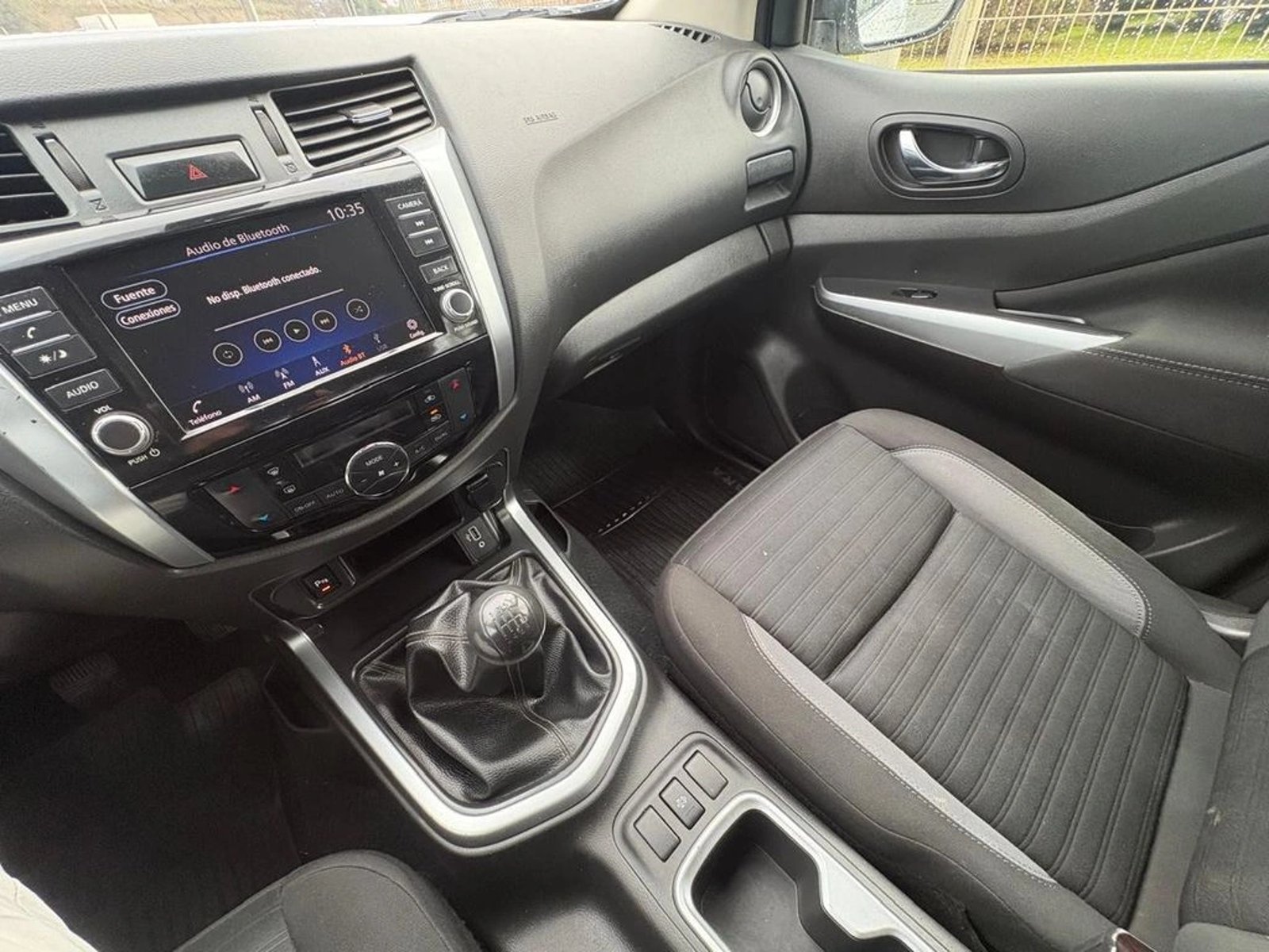 Nissan NAVARA 2.3 MT 4X2 2023 - Imagen 10 de 11