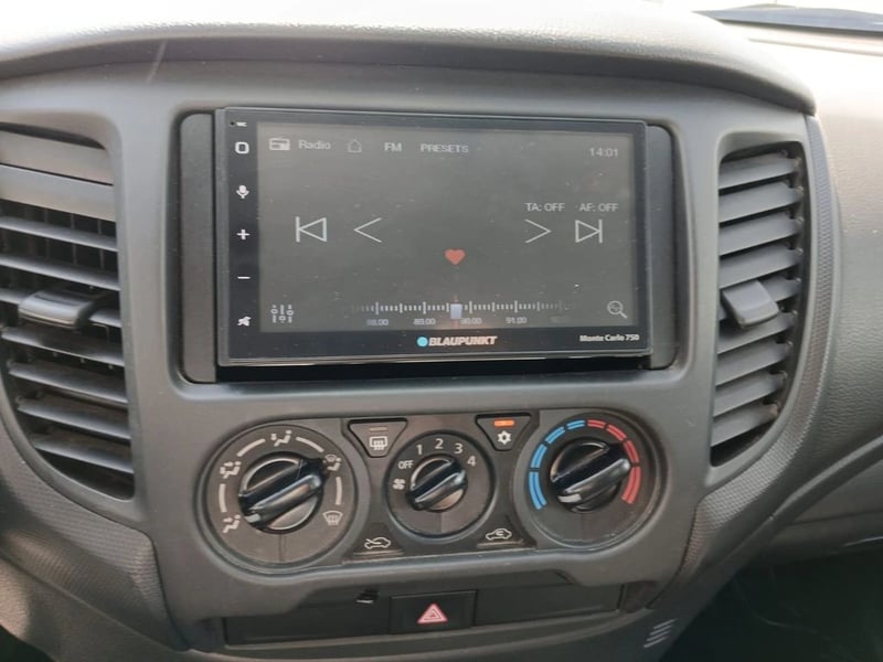 Mitsubishi L200 L200 KATANA CRT 4X4 2.4 2021 - Imagen 14 de 19