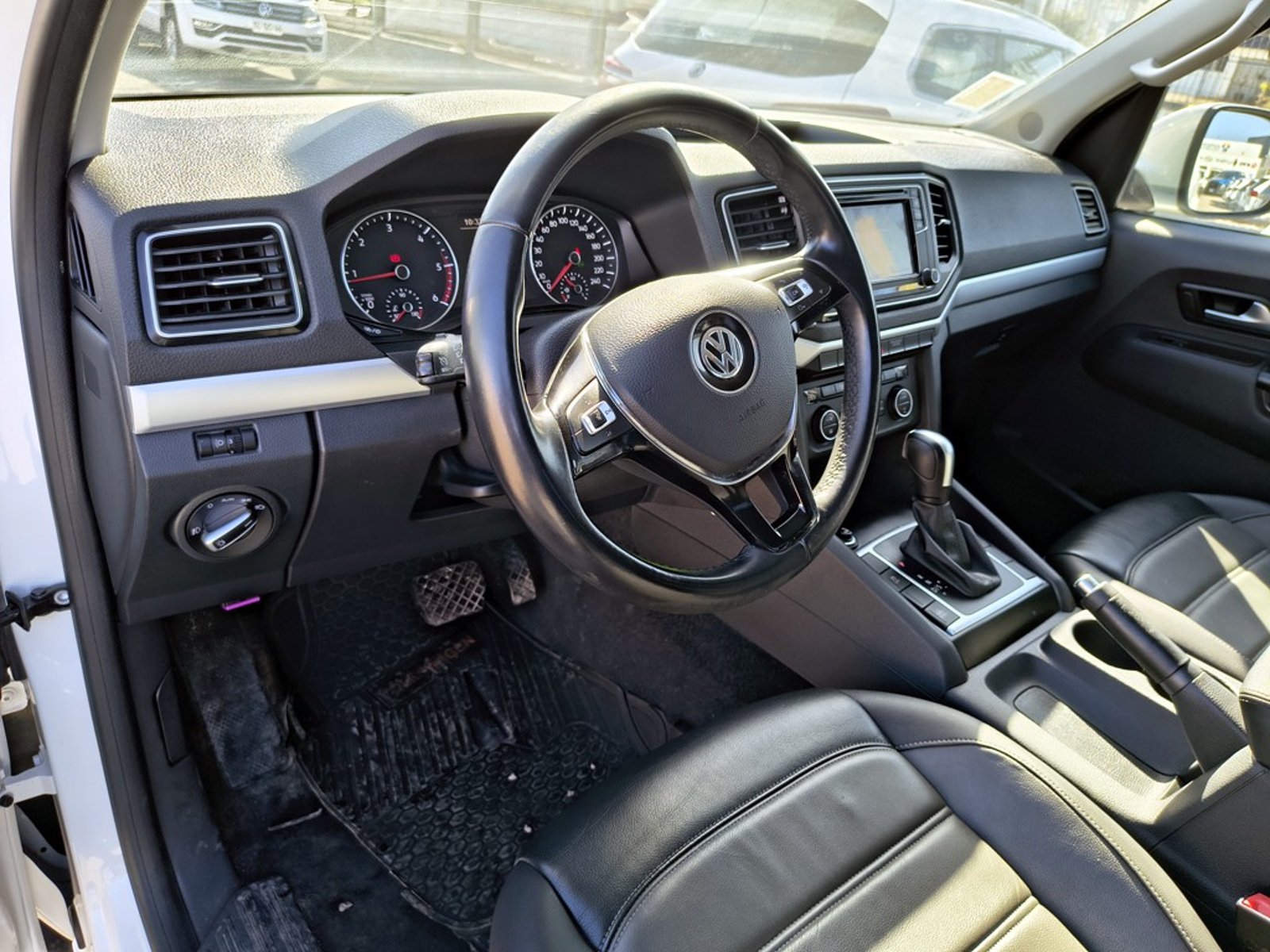 Volkswagen AMAROK 2.0 COMFORTLINE 4MOTION 2023 - Imagen 11 de 20