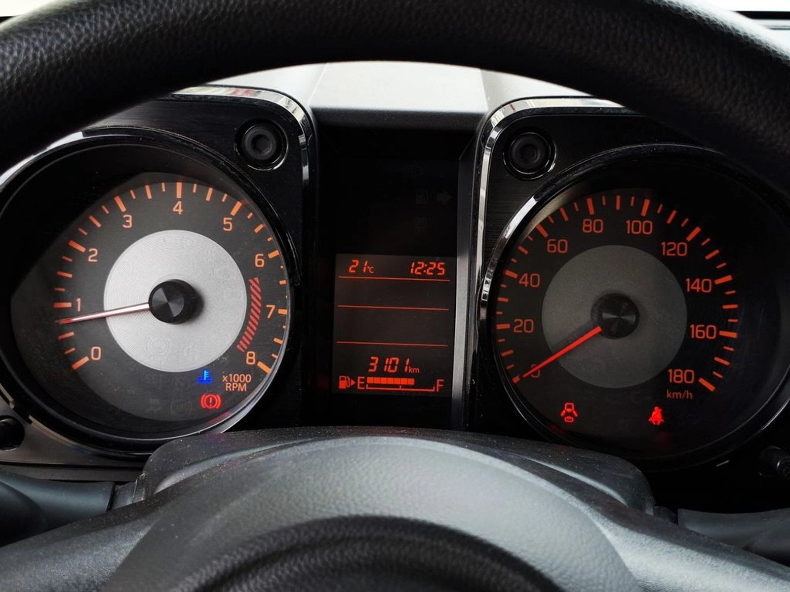 Suzuki JIMNY 1.5 GL VALOR + IVA 2025 - Imagen 15 de 20